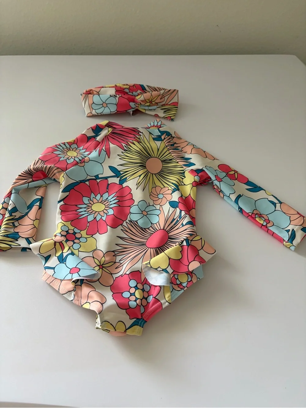 Girls' Floral Long-Sleeve Rash Guard Swimsuit with Headband - Multicolor